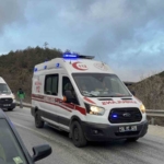 Arnavutköy’de hafif ticari araç ile hafriyat kamyonu çarpıştı: 1 ölü, 2 yaralı