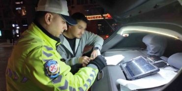 Gebze’den Kadıköy’e gezmeye geldi, ceza ile döndü: Abartı egzozdan men edildi