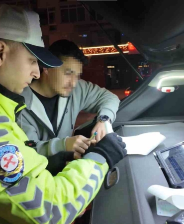 Gebze’den Kadıköy’e gezmeye geldi, ceza ile döndü: Abartı egzozdan men edildi