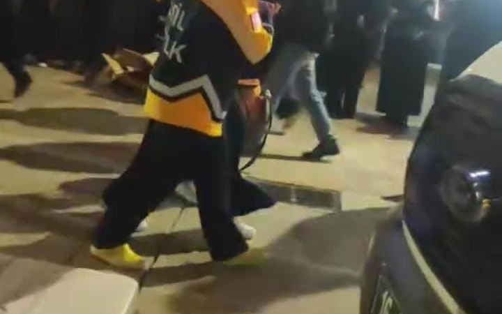 Ulu Camii’nde yoğunluk sebebiyle bir kadın baygınlık geçirdi