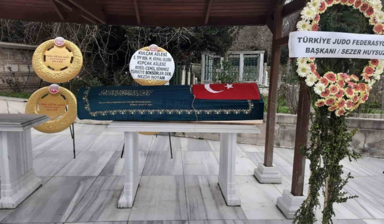 Muzaffer Ilıcak son yolculuğuna uğurlandı