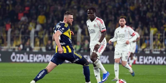 Trendyol Süper Lig: Fenerbahçe: 0 - Beşiktaş: 0 (İlk yarı)