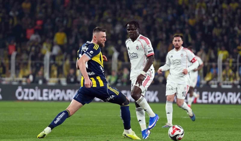 Trendyol Süper Lig: Fenerbahçe: 0 - Beşiktaş: 0 (İlk yarı)