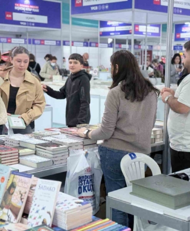İstanbul Valiliği Beşiktaş Kitap Fuarı düzenlenen törenle açıldı
