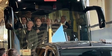 Galatasaraylı yöneticiler, Fenerbahçeli yöneticileri karşıladı