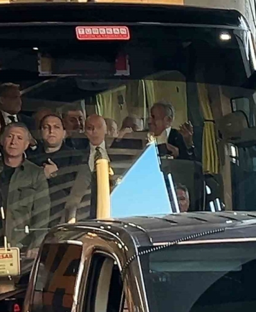 Galatasaraylı yöneticiler, Fenerbahçeli yöneticileri karşıladı