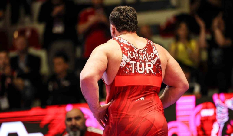 Avrupa Güreş Şampiyonası’nda 3 yarı final
