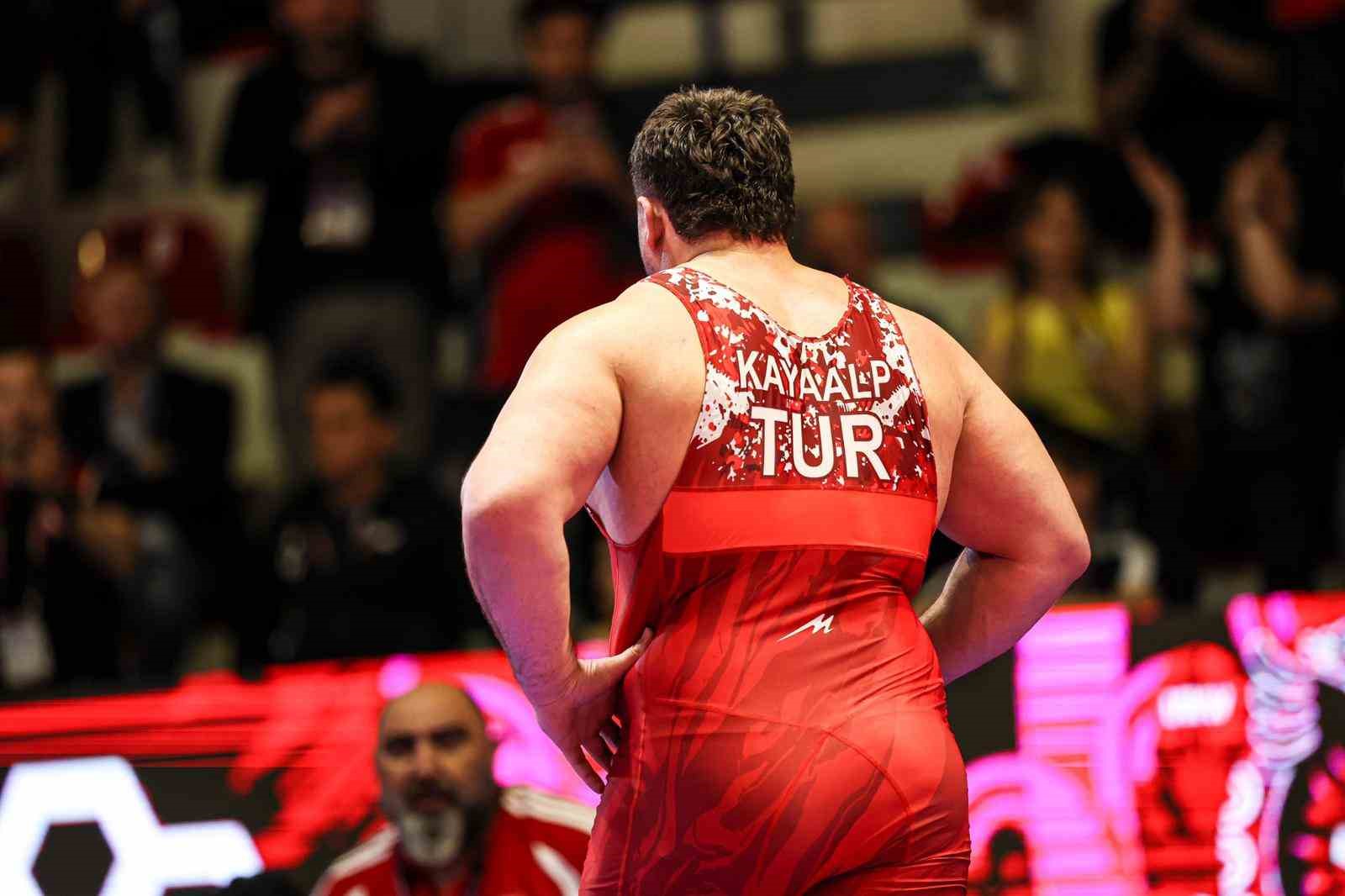 Avrupa Güreş Şampiyonası’nda 3 yarı final