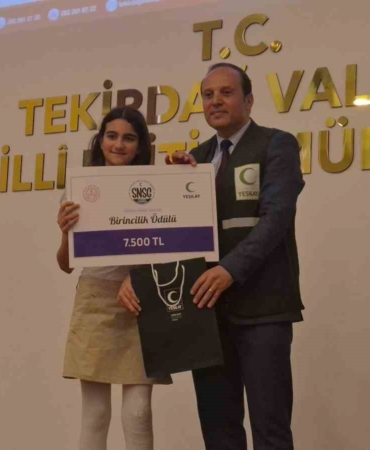 Tekirdağ’da "Sağlıklı Nesil Sağlıklı Gelecek" yarışmasında dereceye giren öğrenciler ödüllerini aldı
