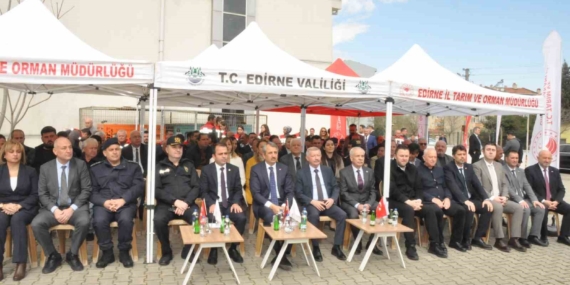 Keşan’da çiftçiye yüzde 75 bakanlık destekli hibrit ayçiçeği tohumu dağıtıldı