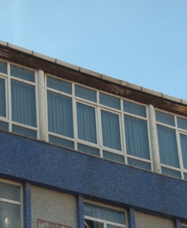 Esenyurt’ta çatıda çıkan yangın 3 binaya sıçradı