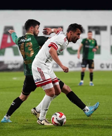 Trendyol 1. Lig: Ümraniyespor: 2 - Sakaryaspor: 0
