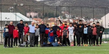 İl Başkanı Yıldırım Gençlik Merkezi’nde gençlerle buluştu