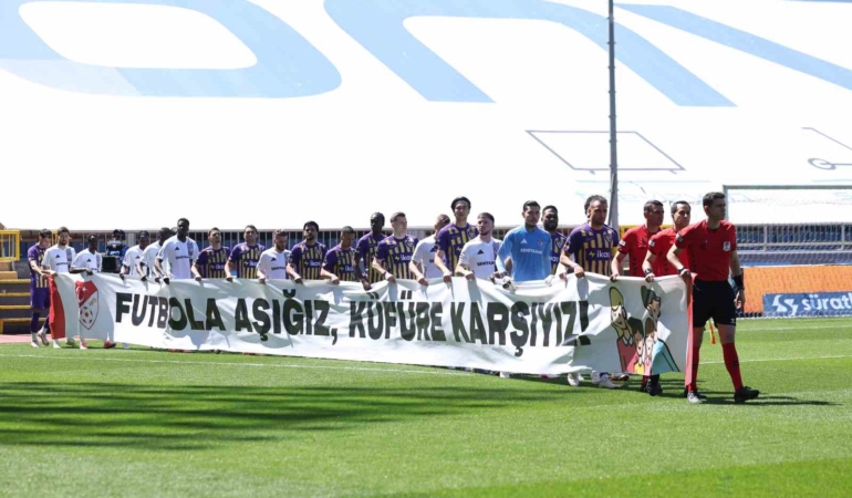 Trendyol Süper Lig: Eyüpspor: 0 - Gaziantep FK: 0 (İlk yarı)