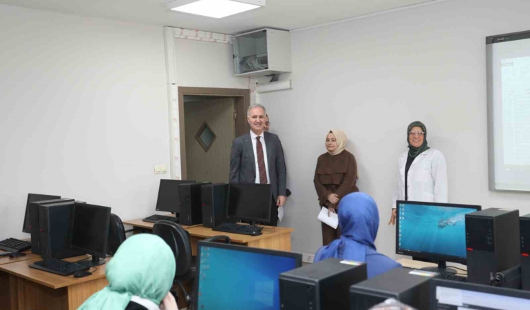 Başkan Taban’dan İNESMEK kursiyerlerine ziyaret