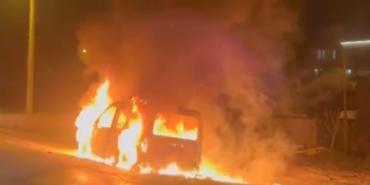 Tekirdağ’da korkutan yangın: Seyir halindeki araç alev topuna döndü