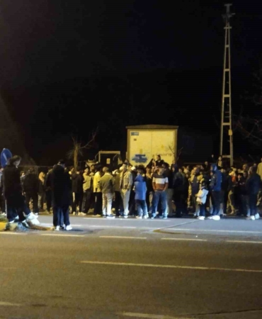 Fenerbahçeli taraftarlar Samandıra’da galibiyeti kutladı