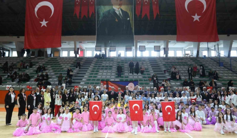 İnegöl’de 23 Nisan coşkuyla kutlandı