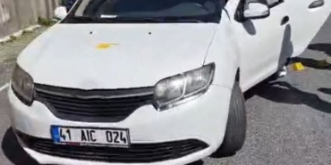 Teröristlerin kiraladığı otomobil polis ekipleri tarafından inceleniyor