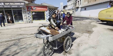 Edirne’de 23 Nisan’da farklı bir gün: Biri eğlendi biri çalıştı