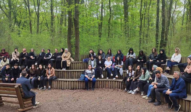 Kitap ve doğa buluşması Ormanya’da gerçekleştirildi