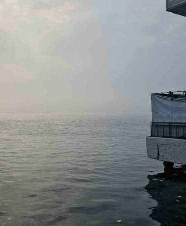 İstanbul’da yoğun sis: Boğaz hattı trafiğe kapatıldı