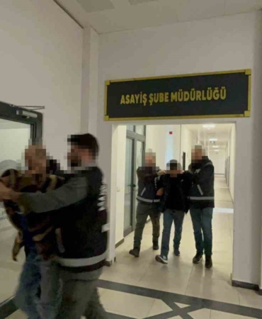 200 bin liralık kablo çalan hırsızların bindiği motosiklet de çalıntı çıktı