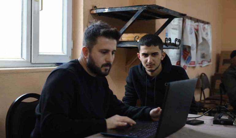 15 dakikada toprak yapısına uygun gübreleme programı hazırlanıyor