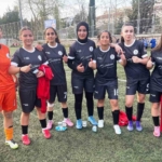 Körfez’in kız futbol takımlarından çifte galibiyet