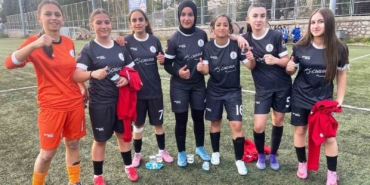 Körfez’in kız futbol takımlarından çifte galibiyet