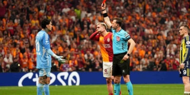 Ederson, derbide kırmızı kart gördü