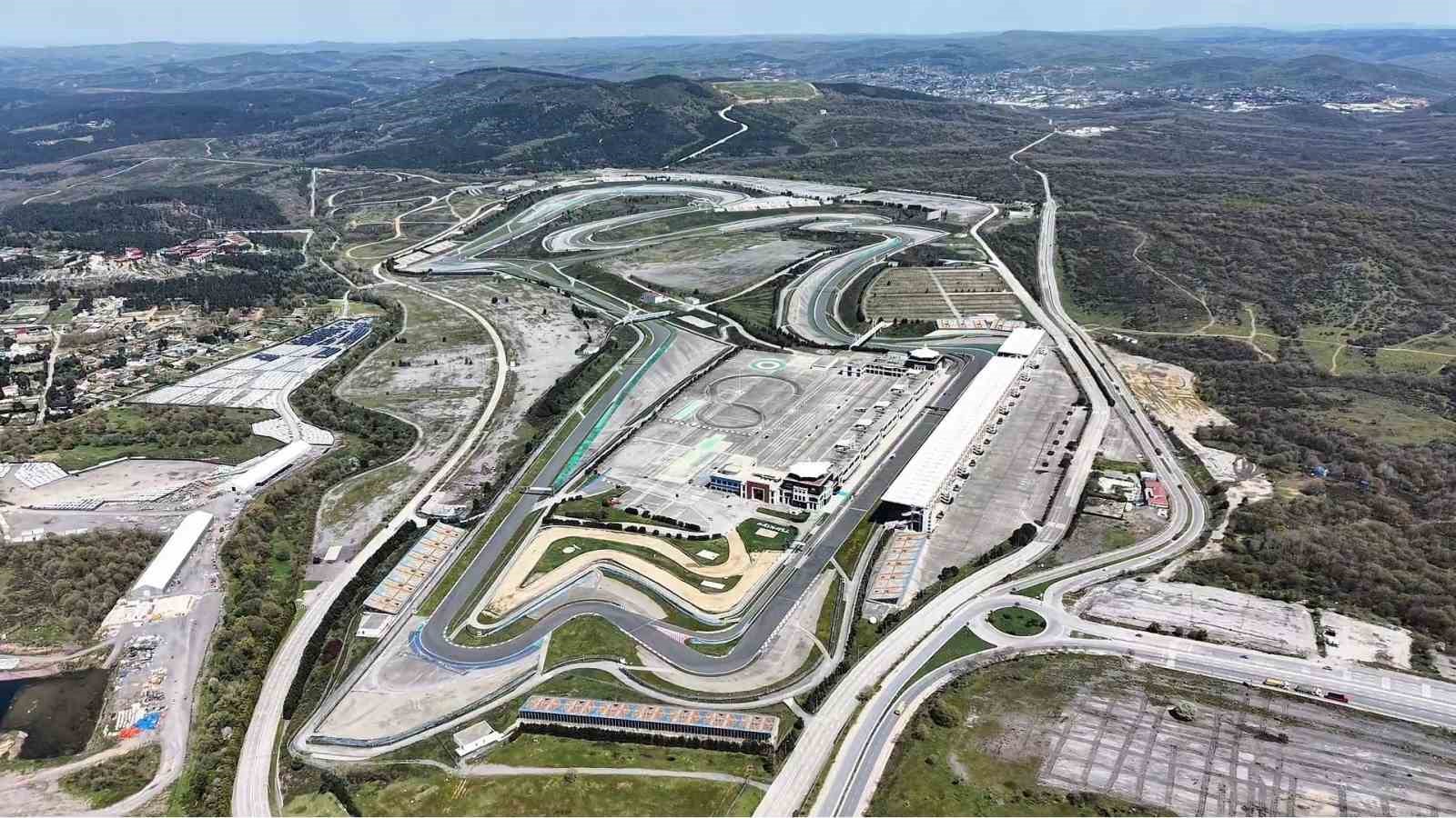 Formula 1 için geri sayım başladı: İstanbul Park havadan görüntülendi