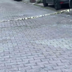 Kağıthane’de polis kendine saldıran gençler kaçınca havaya uyarı ateşi açtı