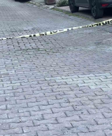 Kağıthane’de polis kendine saldıran gençler kaçınca havaya uyarı ateşi açtı
