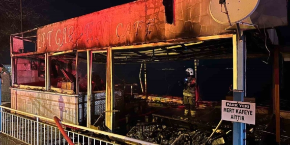 Kurşunlu Sahili’nde gece yarısı yangın paniği