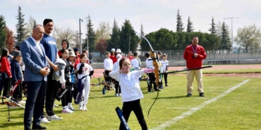 Balıkesir’de çocuklar 23 Nisan coşkusunu sporla karşıladı