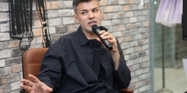 Ünlü modacı deneyimlerini öğrencilerle paylaştı