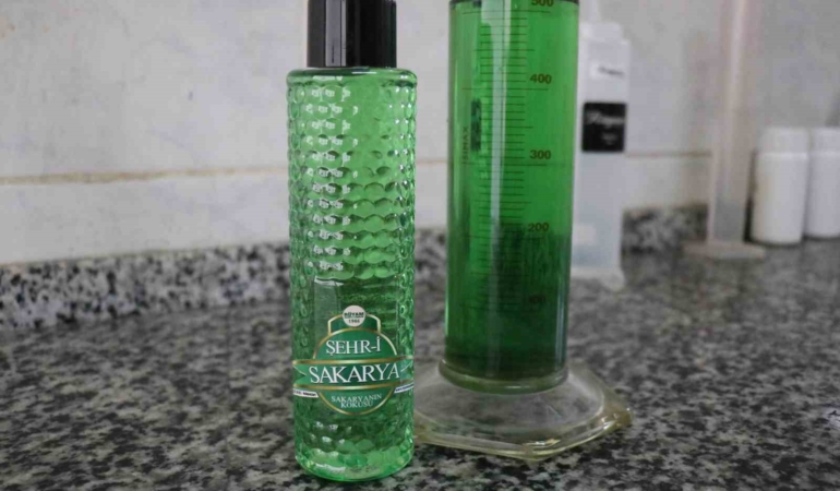 Sakarya’nın çiçekleri şişelendi, kokusu dünyayı sardı