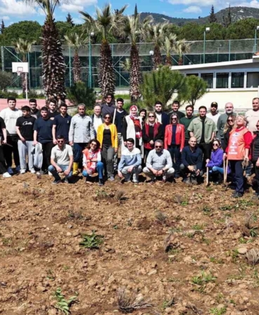 Edremit’te toprağa değer katan dokunuş