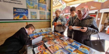 Filistinli akranları için hayal dünyalarını satırlara döktüler