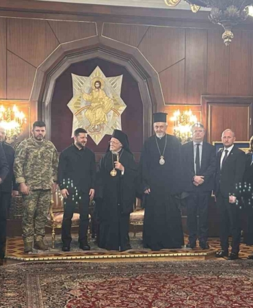 Ukrayna Devlet Başkanı Zelenskiy, Fener Rum Patriği Bartholomeos ile görüştü