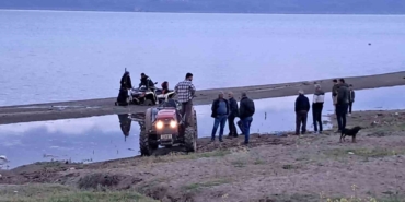 İznik’te ATV kuma saplandı, vatandaşlar seferber oldu