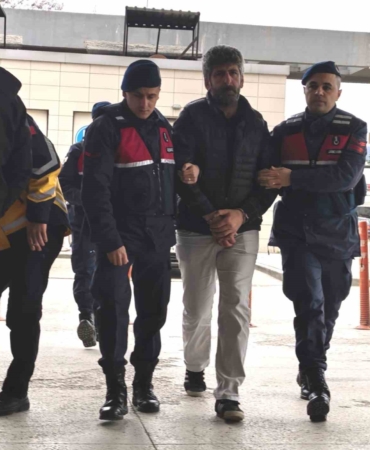 Bursa’da hırsızlık suçundan 8 yıl hapis cezası bulunan şahıs yakalandı