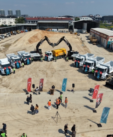 Nilüfer Belediyesi’nin yeni araçları yollarda