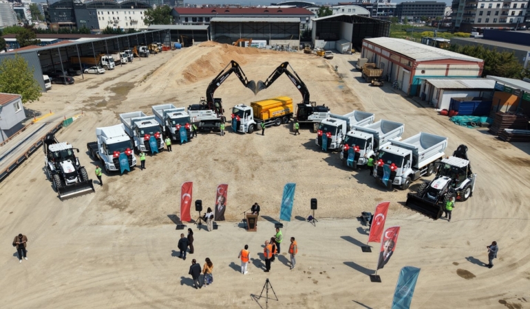 Nilüfer Belediyesi’nin yeni araçları yollarda