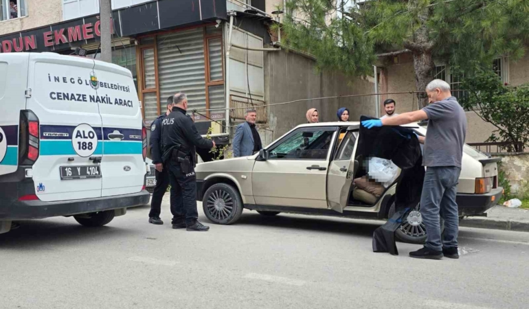 Bursa’da genç otomobilin içinde ölü bulundu