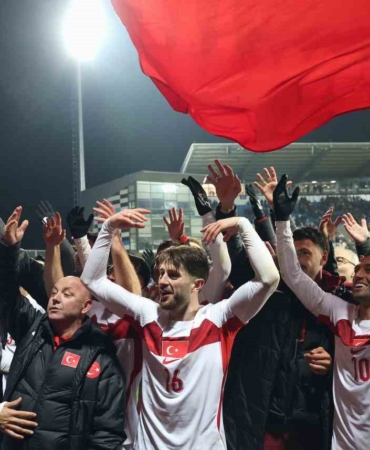 Dünya Kupası’na katılmayı hak eden Milliler, stattan ayrıldı