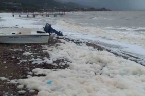 Ayvacık’ta deniz köpürdü