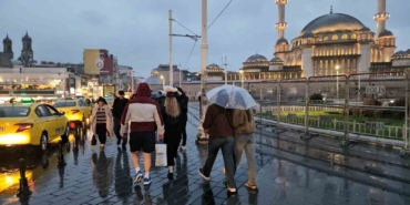 İstanbul’da uyarıların ardından sağanak yağış başladı