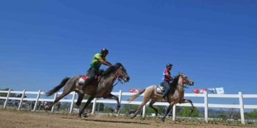 Osmangazi’de Geleneksel Rahvan At Koşusu coşkusu